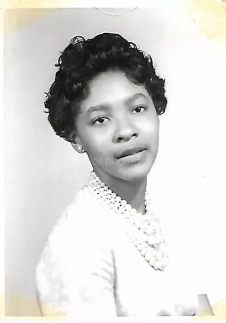 FOUND PHOTO SMALL BLACK + WHITE Portrait PRETTY HIGH SCHOOL GIRL 1960's ...