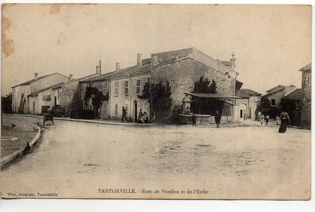 TANTONVILLE - Meurthe & Moselle - CPA 54 - Fountain rue de l'infer LARGE FOLD