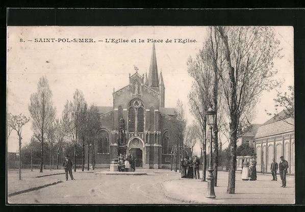 CPA St-Pol-sur-Mer, L´Eglise et la Place de l´Eglise 1906