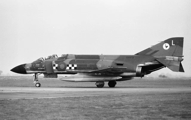 43 Sqn, Phantom FG.1, XV573 'L' at RAF Valley, 9 Aug 1975 - original B&W neg