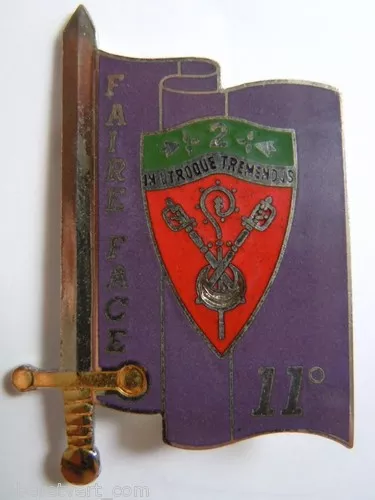 Insigne 2° RCC Régiment de Chasseurs 11° Escadron émail fab Insignia authentique