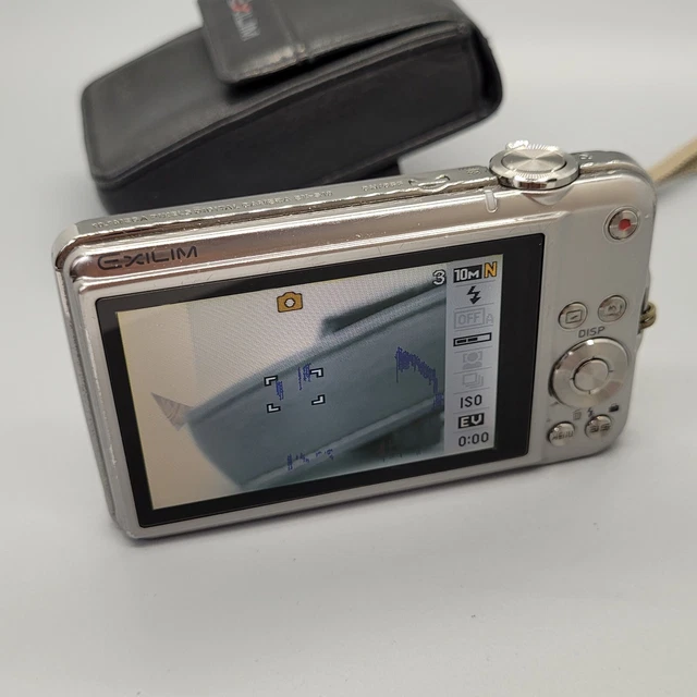 Casio Exilim EX-S10 10,1 megapixel morti testati argento 7