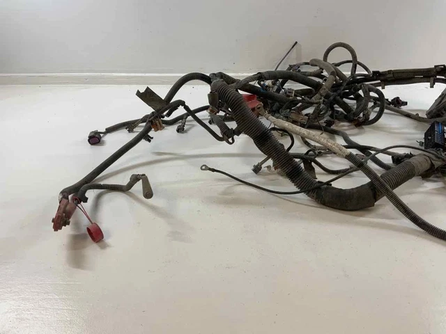 2006 Chevy Silverado 2500 Engine Wire Harness 6.0L Vortec V8 2x4 AT