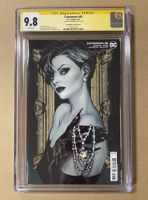 Catwoman #45 1:25 Variant CGC SS 9.8 SIGNED Sozomaika DC Comics 2022