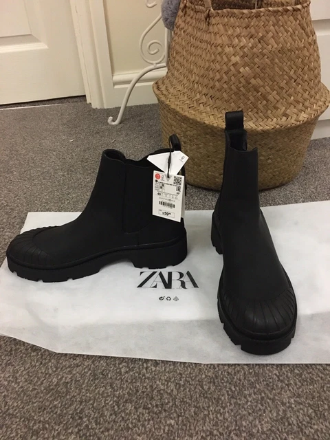 Zara flat elastic ankle hot sale boots