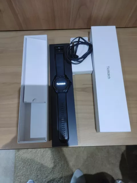 MOBVOI TICWATCH PRO 3 Ultra GPS Shadow Black Wear OS 3 Smart