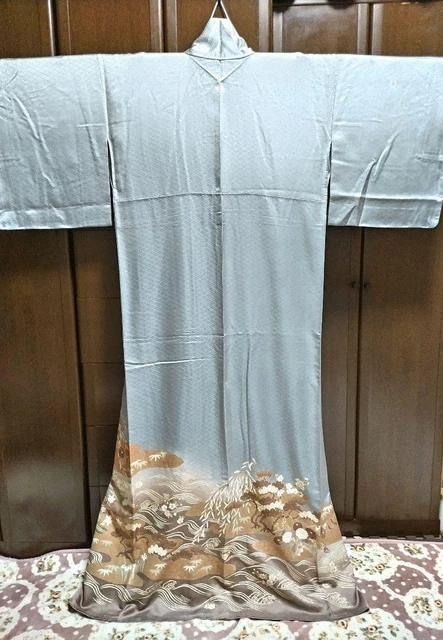 Montsuki Tomesode Kimono Japan Pure Silk, Three Crests, Embroidery, Colored Slee