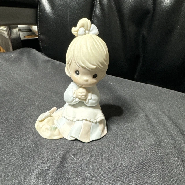 PRECIOUS MOMENTS MEMBERS Only Figurine "Sowing The Seeds Of Love" 1992