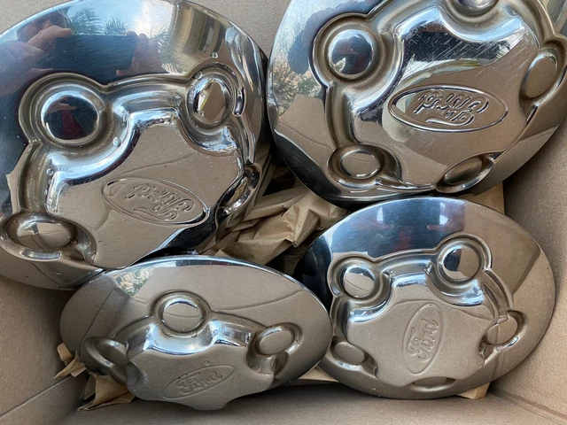 FORD CROWN VICTORIA Police Interceptor Center Caps (4) Full Set P71 OEM