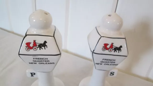 Salt Pepper Shaker New Orleans French Quarter Lamp Posts White Ceramic Souvenir 2