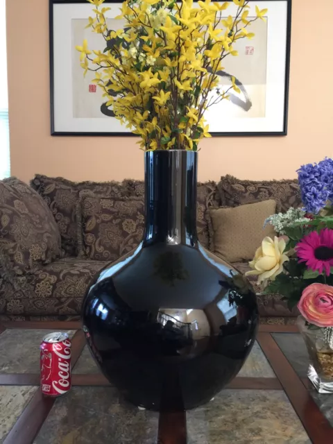 Very Large and Massive Chinese Mirror Black Porcelain Vase Qing 清朝乌金釉天球瓶