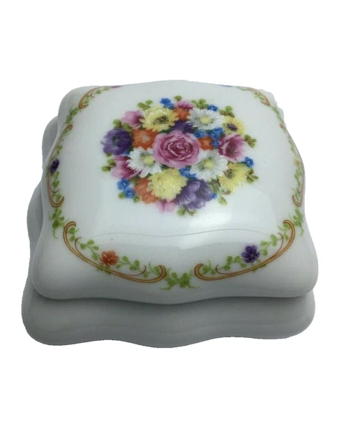 scatola-in-porcellana-di-limoges-arte-francese-artigianale-decoro-fiori