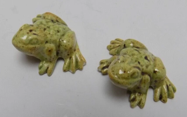 Mini Frog Figurines - Pair Of Light Green / Brown Spots Frogs Figurines