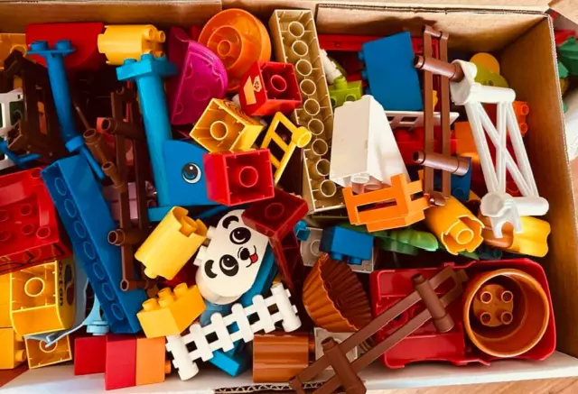 Lego Duplo_Bulk Lot 3.6 kg_Mixed Bricks_ mini figures, vehicles, building blocks