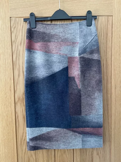 Jigsaw Grey Knee Length Pencil Skirt Size 6 Virgin Wool Abstract Print