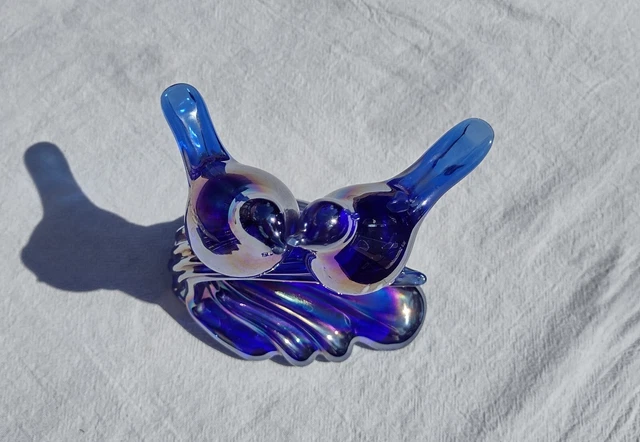 EUC Vintage Cobalt Blue Love Birds Iridescent Rainbow Glass Branch/Waves Figure