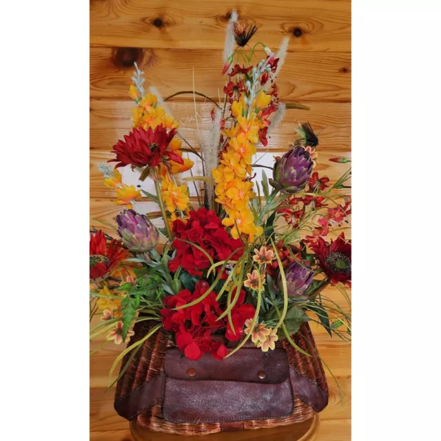 WOODLAND FISHING CREEL floral arrangement.  This is a rustic looking floral grea
