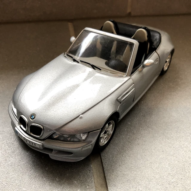 BURAGO VOITURE 1/18 1:18 BMW M Roadster cabriolet 1996 rouge bburago die cast EUR 14,99 - FR