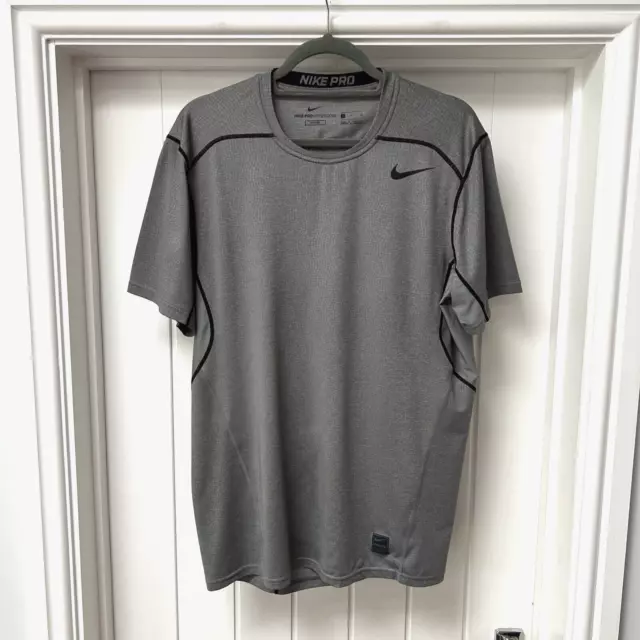 NIKE PRO HYPERCOOL Men s Fitted Short Sleeved Training Gym T Shirt