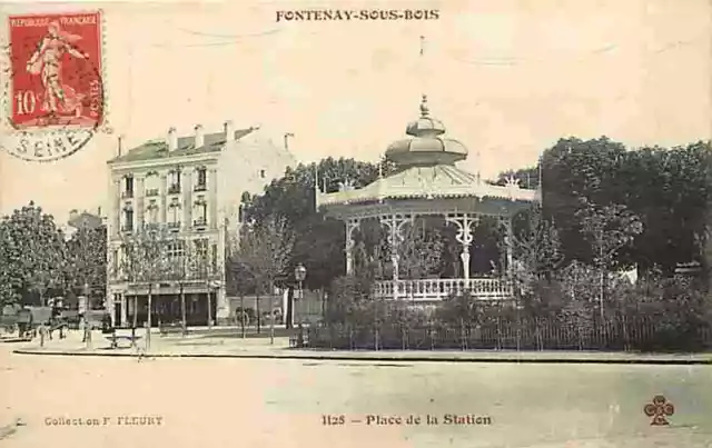 94 - Fontenay sous Bois - Place de la Station - Anim�e - CPA - Voir Scans Recto-