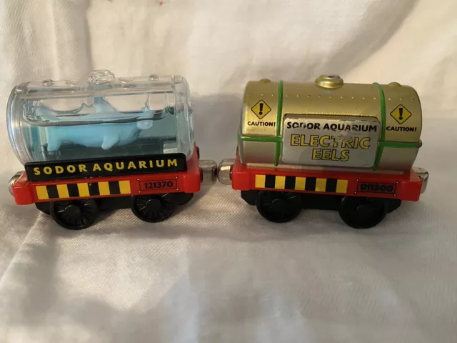 Thomas & Friends Diecast Sodor Aquarium Shark   Eels Take Along  And Play Train