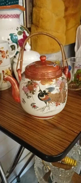 Très jolie ancienne théière en porcelaine Japonaise