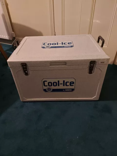 Insulated Cool Box 68 Litres