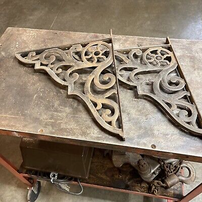 Antique VTG Pair Cast Iron Shelf Brackets or Sink Decorative pattern
