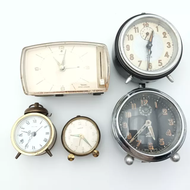 Lot de 5 réveils horloges Jaz / Diehl vintage POUR PIECES
