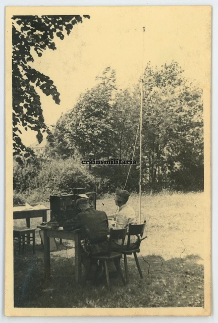 Orig. Foto Nachrichten Funker am Funkgerät bei Funkübung
