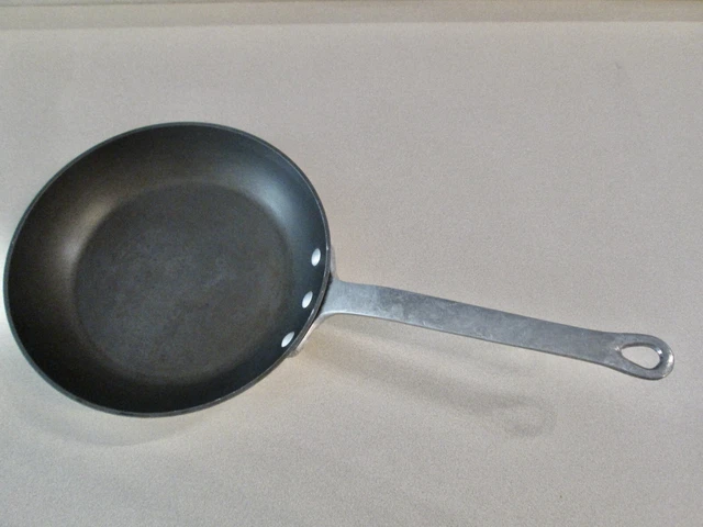 Magnalite Professional 11" Skillet