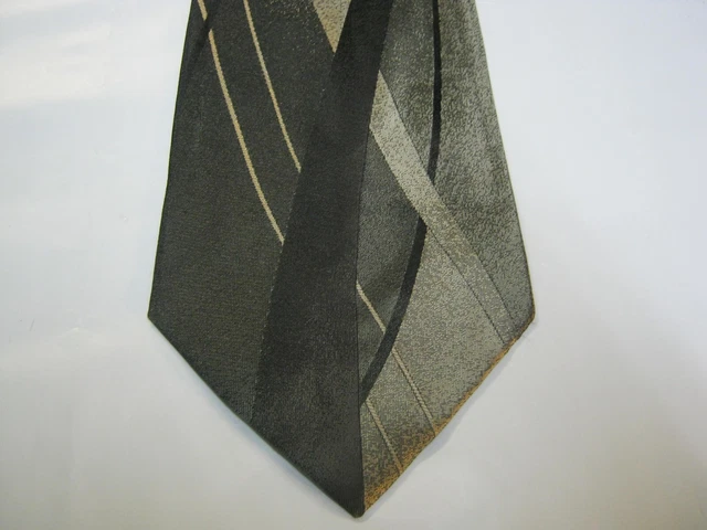 Croft & Barrow silver gray black geometric silk tie 58 x 3.75 Necktie 15771