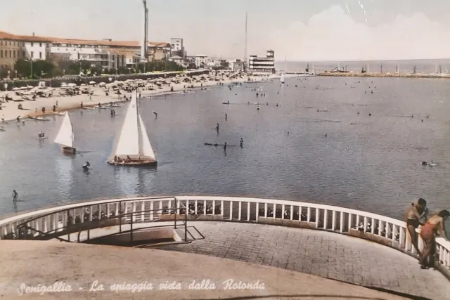 Cartolina - Senigallia - La Spiaggia vista dalla Rotonda - 1956