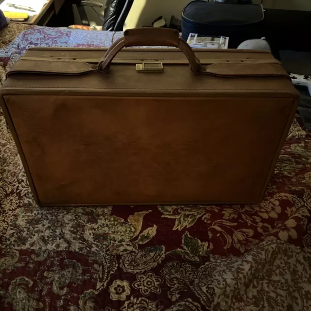 Early 20th Century Vintage Hartman Skymate Tan Hard Case Leather Suitcase  Luggage - 3 Pc Set