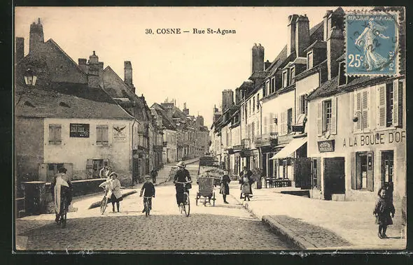 CPA Cosne, Rue St-Agnan, Personnes et Boutiques 1922