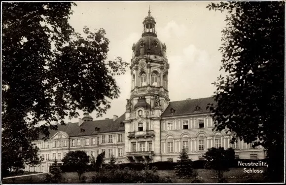 Ak Neustrelitz Mecklenburg Vorpommern, Schloss - 2973833