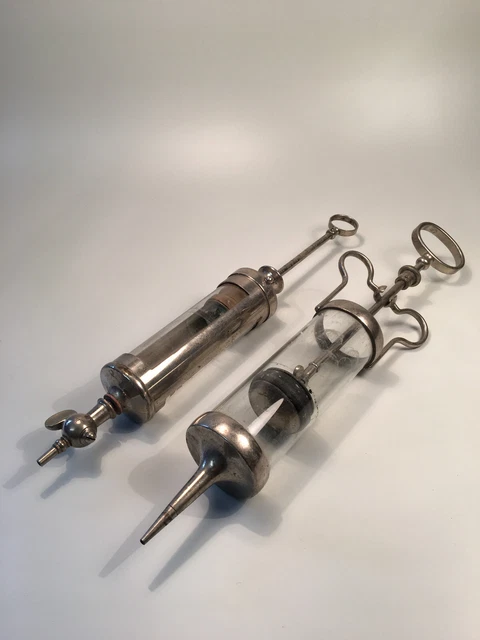 2 x Antike Glasspritzen