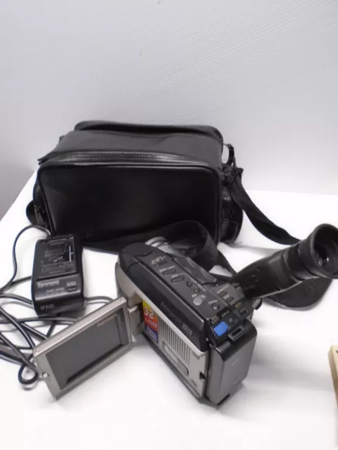 Panasonic PV-L678D PalmCorder VHSC 50X Digital Zoom Lens AS IS UNTESTED w/case