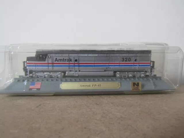 Del Prado  Locomotives of the World   Amtrak FP-45   N Gauge on plinth