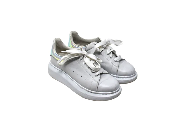 Girls alexander deals mcqueen trainers