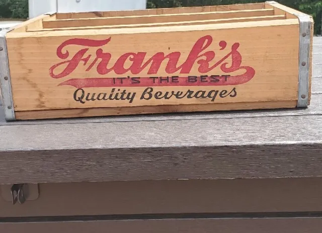 Vintage Frank's Quality Beverages Wooden Soda Bottle Crate Phila., PA 12-77 Used