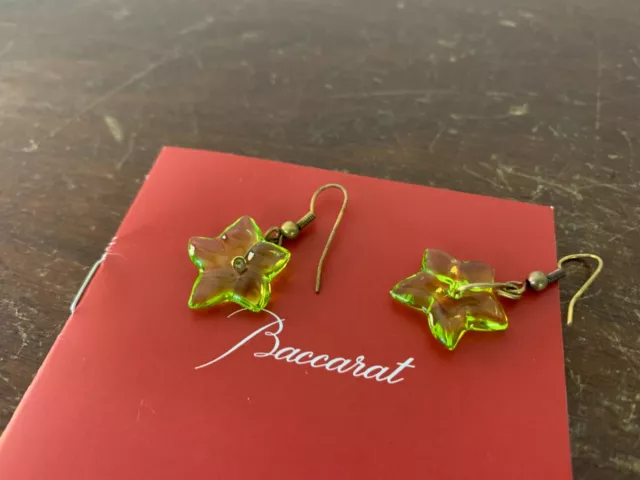 Boucle d'oreille fleur vert en cristal de Baccarat