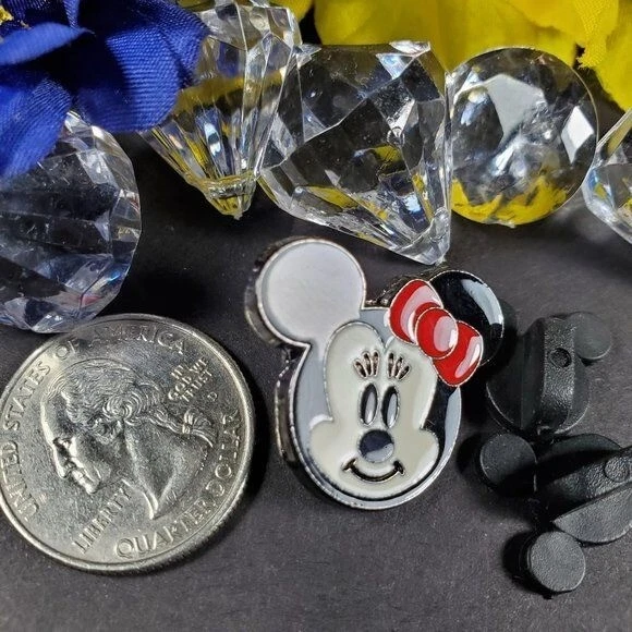 Disney Pin Minnie Mouse Trading Pin Mini Face Badge Red Bow Lapel Pin Brooch