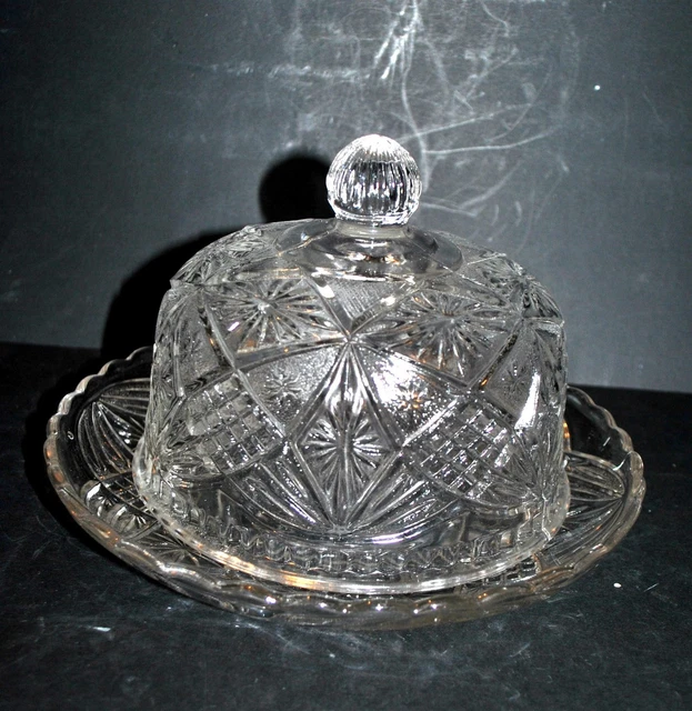 SUPERBE CLOCHE A Fromage Et Son Plateau Taille Cristal EUR 20,00