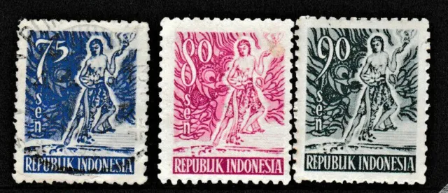 Una serie di 3 francobolli, Indonesia, 1953