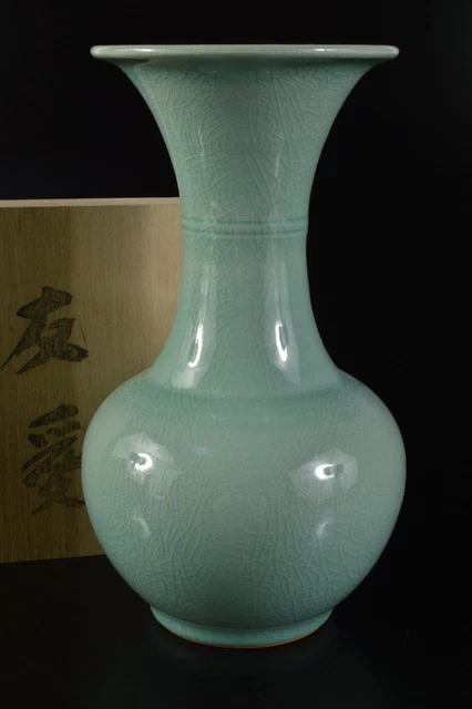 G3172: Korean Goryeo celadon Shapely FLOWER VASE Ikebana w/box