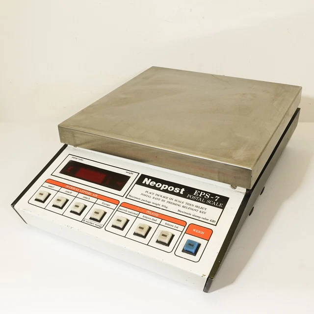 Un set di bilance postali di Neopost Modello EPS-7 Max 10Kg Vintage anni '80