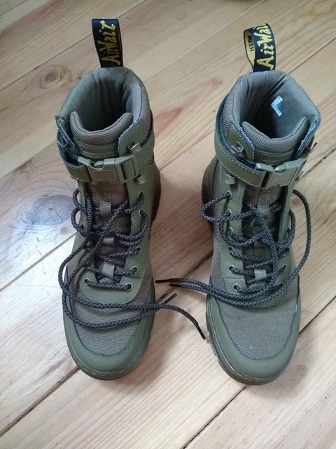 Dr martens combs tech khaki top