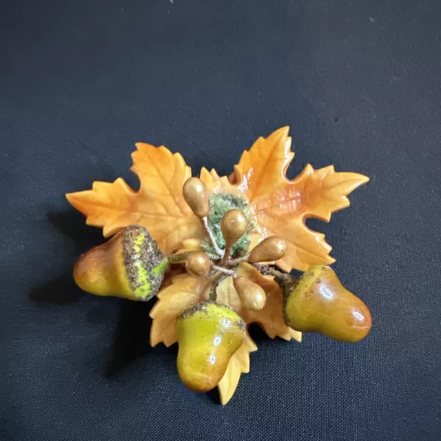 Vintage Autumn/Fall Oak Leaf with Dangling Acorns & Fall Leaves Resin Brooch