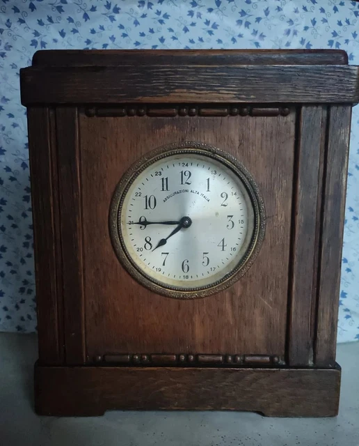 OROLOGIO DA TAVOLO IN LEGNO con suoneria VINTAGE da revisionare non funzionante